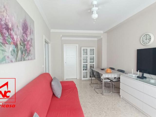 Casa en venta en Cuervo de Sevilla El. Vivienda unifamiliar ubicada en El Cuervo, en la zona de La Feria, una zona en crecimiento y muy bien situada, a escasos metros de. Casas Cuervo de Sevilla.