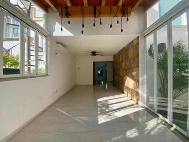 Casa lista para habitar con doble seguridad – Burgos Bugambilias