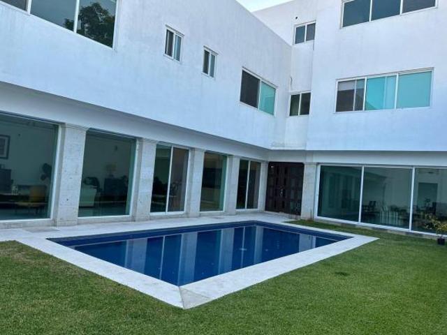 Casa en Venta en Cuernavaca con alberca