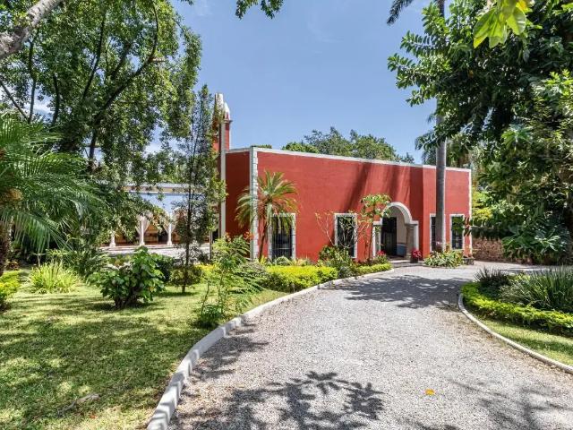 Casa en Venta en Cuernavaca, en un Nivel, Estilo Hacienda Yucateca