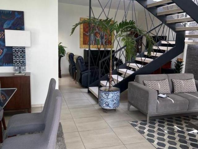 Casa en Venta en Cuernavaca – Privada de 5 Casas, Col. La Pradera, 213 M2, Terraza Techada