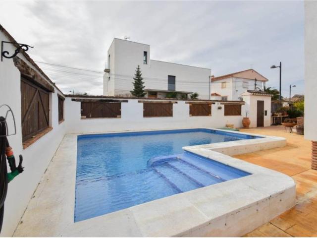 Casa en Venta en Cúllar Vega