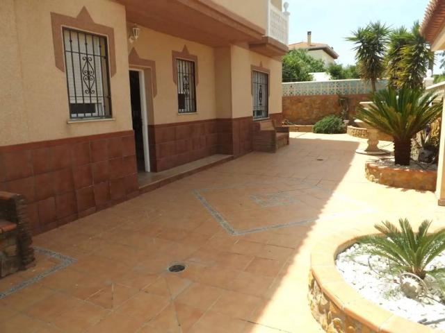 Casa en Venta en Cúllar Vega