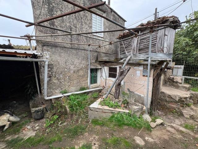 Casa en venta en Culleredo, Parroquias Rurales. CASA EN VENTA PARA REFORMAR EN VINXEIRA GRANDE. Casas.