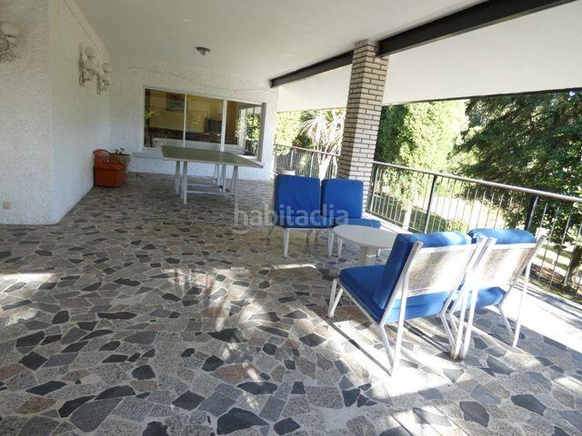 Casa en venta en Culleredo, Portádego Vilaboa Norte. CASA INDEPENDIENTE EN ZAPATEIRA CON PARCELA DE 4.500M². Casas.
