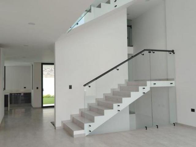 Casa en Venta en Cumbres del Cimatario | Lujo, amplitud y excelentes acabados
