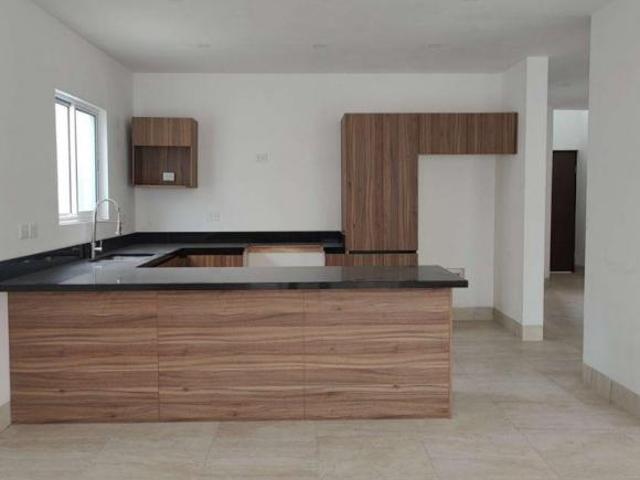 CASA EN VENTA EN CUMBRES ELITE PREMIER