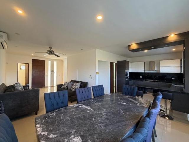 CASA EN VENTA EN CUMBRES ELITE PREMIER CON ALBERCA GARCÍA, N.L