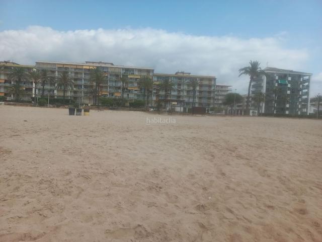 Casa adosada en venta en Cunit, Can Toni Costa Dorada. 4 habitaciones 2 suites, 100 metros de playa, súper luminosa, orientación sur. Casas adosadas.