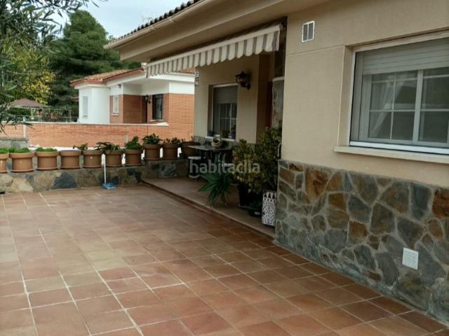 Casa en venta en Cunit, Costa Cunit Els Jardins Els Rosers Costa Dorada. Chalet ind 680m2 con Piscina. todo!. Casas.