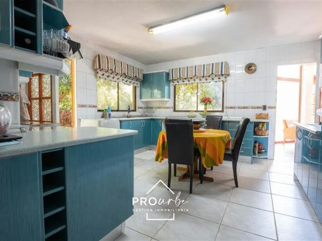 Casa en venta en Curacaví | 7 dormitorios por 8880.00 en Curacaví