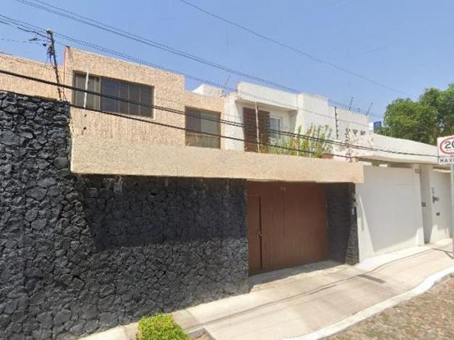 Casa en Venta en C. Enredadera 60, Alamos 3ra Secc, Santiago de Querétaro, Qro