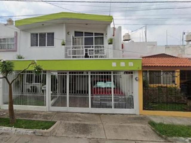 VENTA DE CASA EN JARDINES DEL COUNTRY, GUADALAJARA, JALISCO