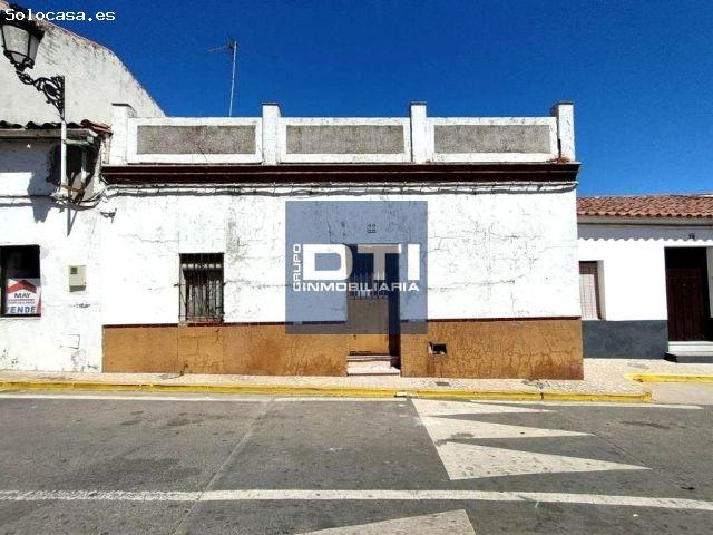 Casa en venta en c. la cruz, 22, Almaden De La Plata, Sevilla