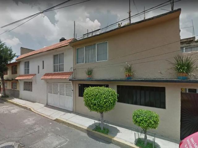 CASA EN VENTA EN C. MOGUER IZTAPALAPA CDMX