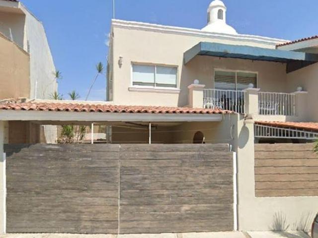 CASA EN VENTA EN C. MELCHOR OCAMPO COL. DÍAZ ORDAZ Puerto Vallarta C.P. 48310 | JALISCO