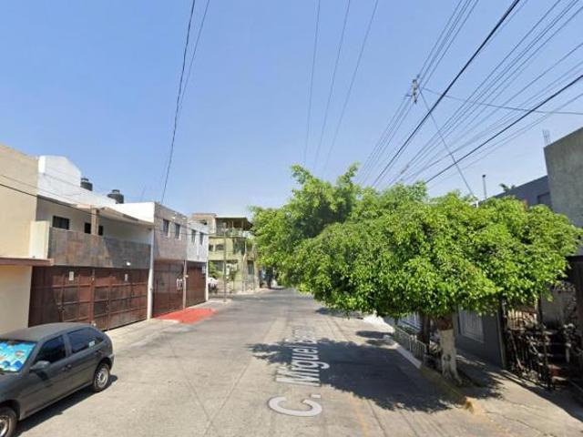 Casa en Venta en C. Miguel Bernal 3912, Aldama Tetlán, Guadalajara, Jal