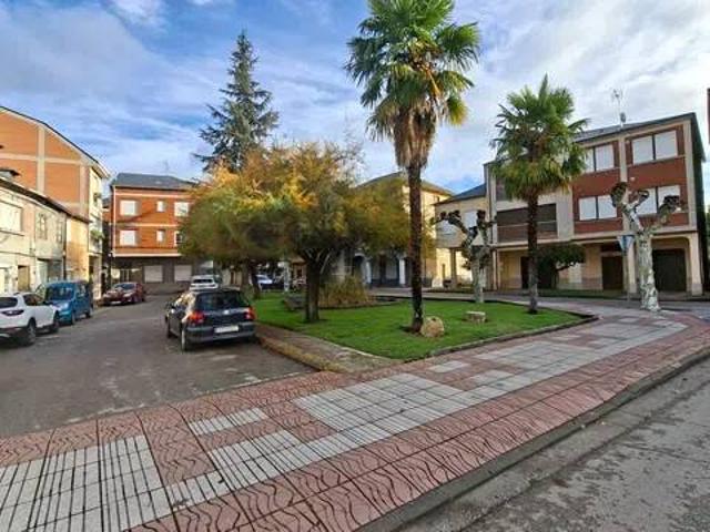 Casa en Venta en Cacabelos