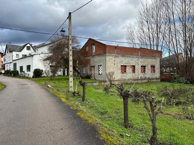 Casa en venta en Cacabelos. VENTA CASA SEÑORIAL CON FINCA Y ANEJOS EN CACABELOS. Casas.