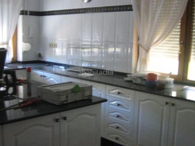 Casa en venta en Cacabelos. Casas.