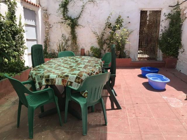 Casa en venta en Cacín. Gran casa con patio y cochera REBAJADA!. Casas.