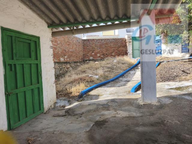 Casa en venta en Cabezamesada. CON AMPLIO PATIO. Casas.