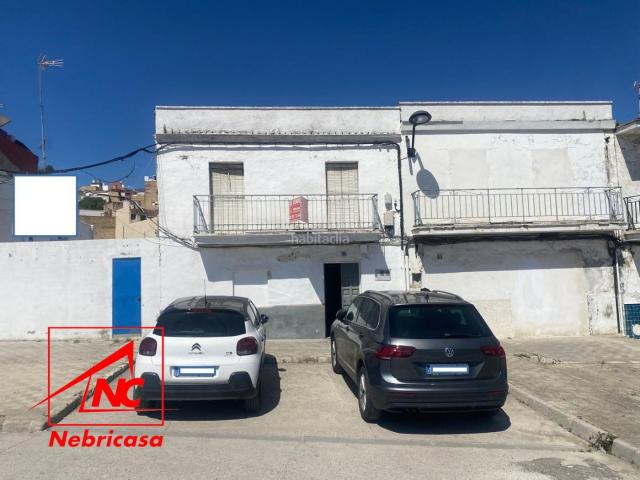 Casa en venta en Cabezas de San Juan Las. GRAN OPORTUNIDAD DE INVERSIÓN, EN LA AVENIDA PRINCIPAL DE LAS CABEZAS DE SAN JUAN. Os presentamos este gran inmueble de 189 m2 de. Casas Cabezas de San.