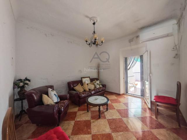 Casa en venta en Cabezas de San Juan Las. VIVIENDA DE DOS PLANTAS EN ZONA CENTRO. Casas Cabezas de San Juan.
