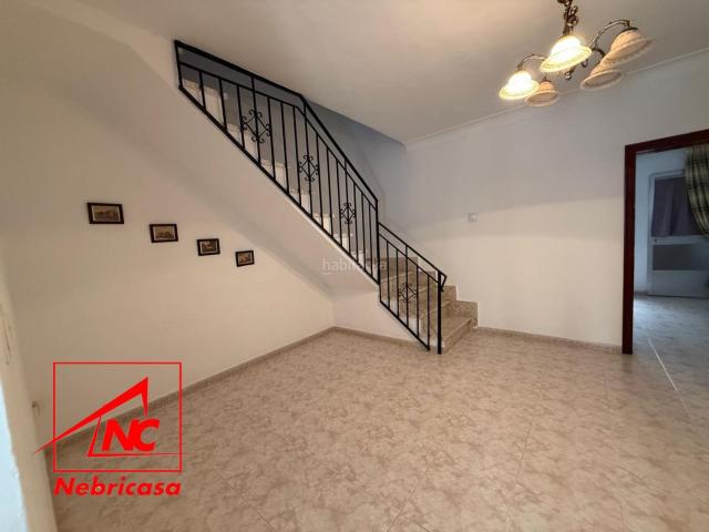 Casa en venta en Cabezas de San Juan Las. ZONA CASA DE LA CULTURA. Vivienda independiente de 136 m de superficie gráfica y 76 m de solar. La vivienda se distribuye en dos p. Casas Cabezas de San.