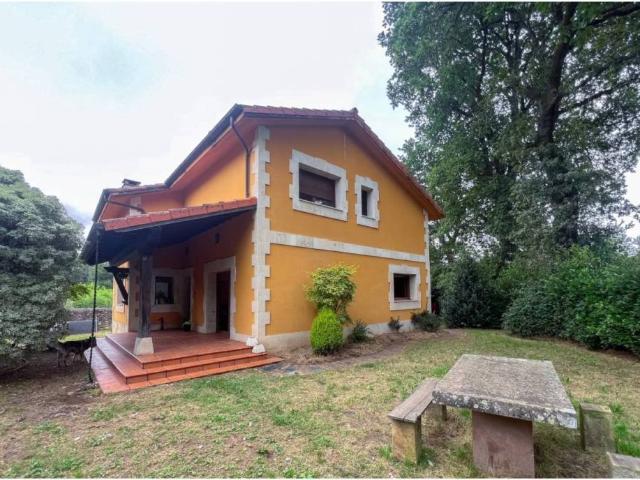 Casa en Venta en Cabezón de la Sal