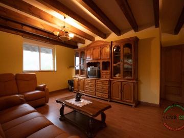 Casa en venta en Cabranes. Venta de casas y construcciones con finca de 9150m2 y posibilidad de tener 94500m2 más en Cabranes. Casas.