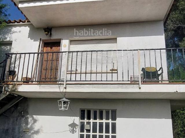 Casa en venta en Cabrera d´Anoia. Casa independiente con terreno en urb Can Ros. Casas Cabrera.