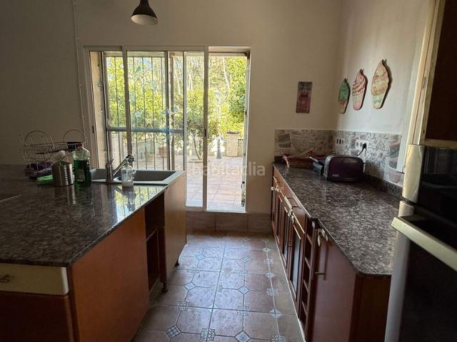 Casa en venta en Cabrera d´Anoia. Casa independiente, apartamentos y gran parcela. Casas Cabrera.