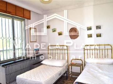 Casa en venta en Cabrerizos. Finca exclusiva en Cabrerizos con vistas al río Tormes y potencial urbanístico. Casas.