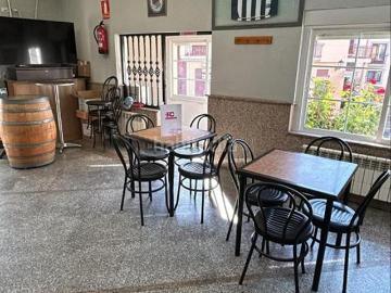 Casa en venta en Cabrerizos. VENTA DE CASA CON NEGOCIO DE BAR Y AUTORIZACIÓN DE LOTERIAS. Casas.
