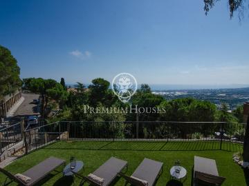 Casa en venta en Cabrils. Moderna casa en venta en Cabrils. Alrededores de Barcelona. Casas.