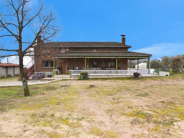 Casa en venta en Cadalso de los Vidrios. Casas Cadalso de los.