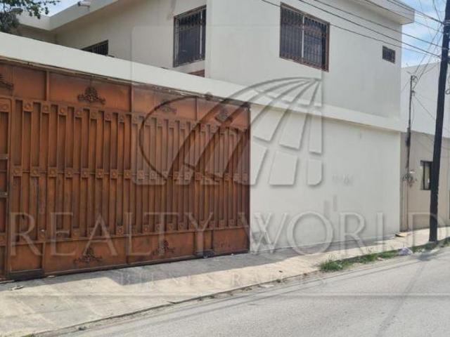 003 00359 CV Casa en Venta en Cadereyta Jimenez Centro