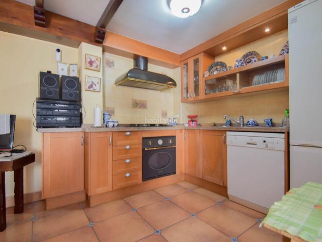 Casa en venta en Cájar. SE VENDE MAGNÍFICA CASA EN CÁJAR, UBICADA EN EXCLUSIVA URBANIZACIÓN CERRADA. Casas.