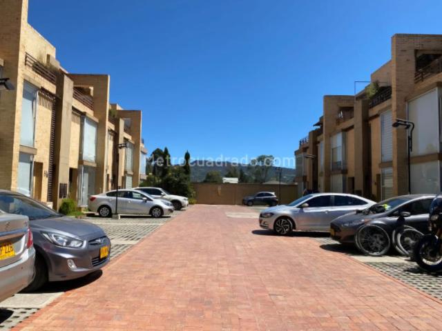 Casa En Venta En Cajica En Canelon V275024