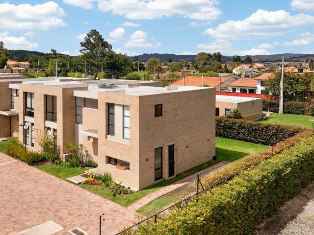 Casa En Venta En Cajica En Conjunto Residencial Trazo V378822