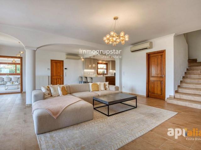 Casa en venta en Calonge, Cabanyes Mas Ambrós Mas Pallí. Casa con piscina y vistas en la Costa Brava. Casas.