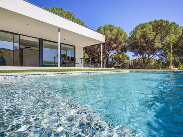 Casa en venta en Calonge, Cabanyes Mas Ambrós Mas Pallí. Chalet independiente con piscina y vistas a la montaña en Mas Ambrós, Calonge. Casas.