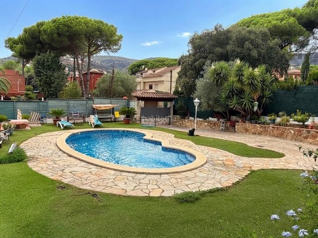 Casa en venta en Calonge, Cabanyes Mas Ambrós Mas Pallí. Exclusivo chalet independiente reformado con piscina y gran parcela en Mas Ambrós, Calonge. Casas.