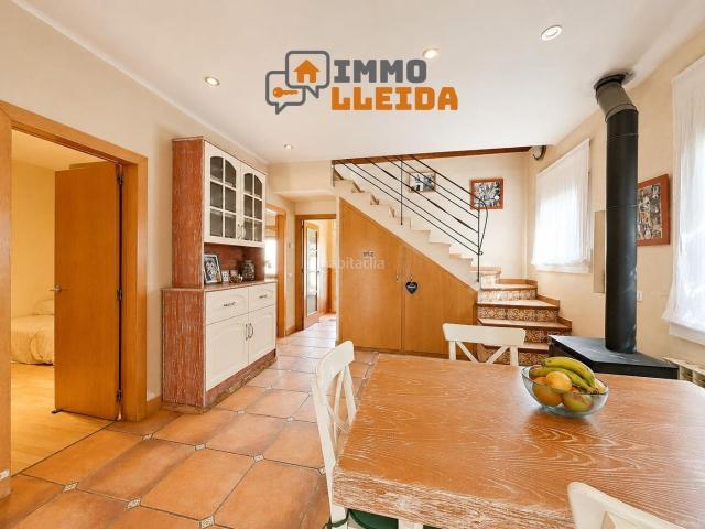 Casa en venta en Calaf. Casa de estilo rústico con patio y mucho encanto en Calaf. Casas.
