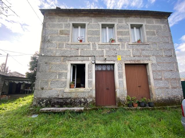 Casa en venta en Caldas de Reis. Encantadora Casa de Piedra en Lugar Tivo Ideal para Reformar. Casas Caldas de.