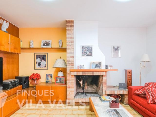 Casa en venta en Caldes de Montbui. Casa céntrica con garaje. Casas Caldes de.
