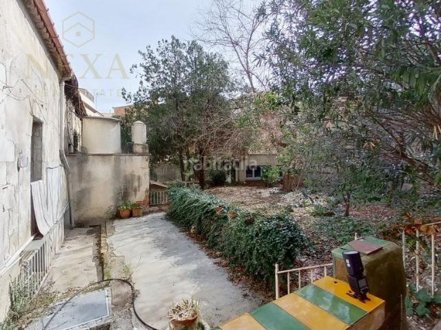 Casa en venta en Caldes de Montbui. Casa única con jardín privado en el centro histórico. Casas Caldes de.