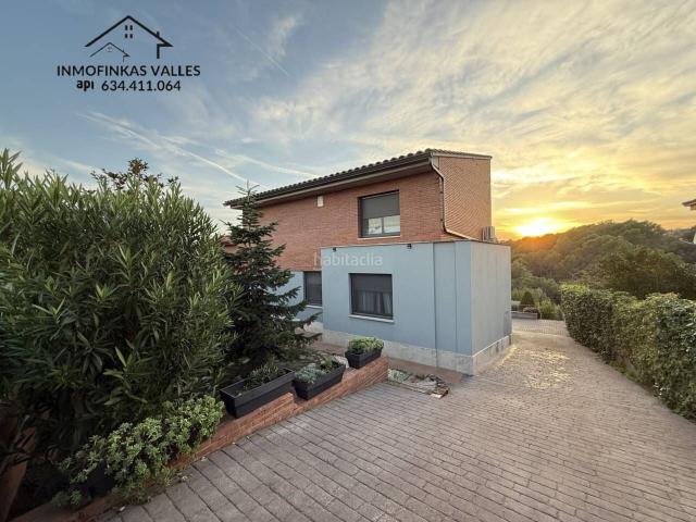 Casa en venta en Caldes de Montbui. ESPECTACULAR CASA DE 325M2 CON PISCINA Y JARDIN PROPIO PARA ENTRAR A VIVIR CALDES DE MONTBUI. Casas Caldes de.