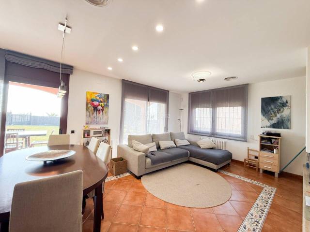 Casa en venta en Caldes de Montbui. ESPECTACULAR FINCA CON DOS CASAS INDEPENDIENTES. Casas Caldes de.